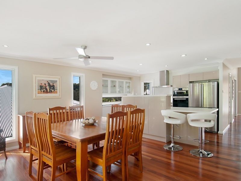 2/31 Karani Avenue, Avoca Beach NSW 2251