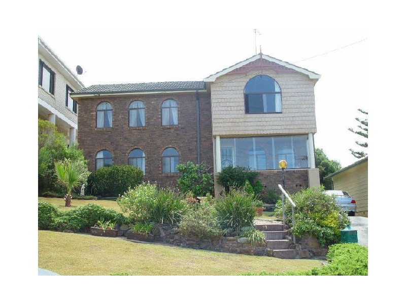55 Circulo Drive, Copacabana NSW 2251