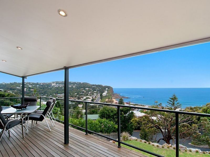 2 Circulo Drive, Copacabana NSW 2251
