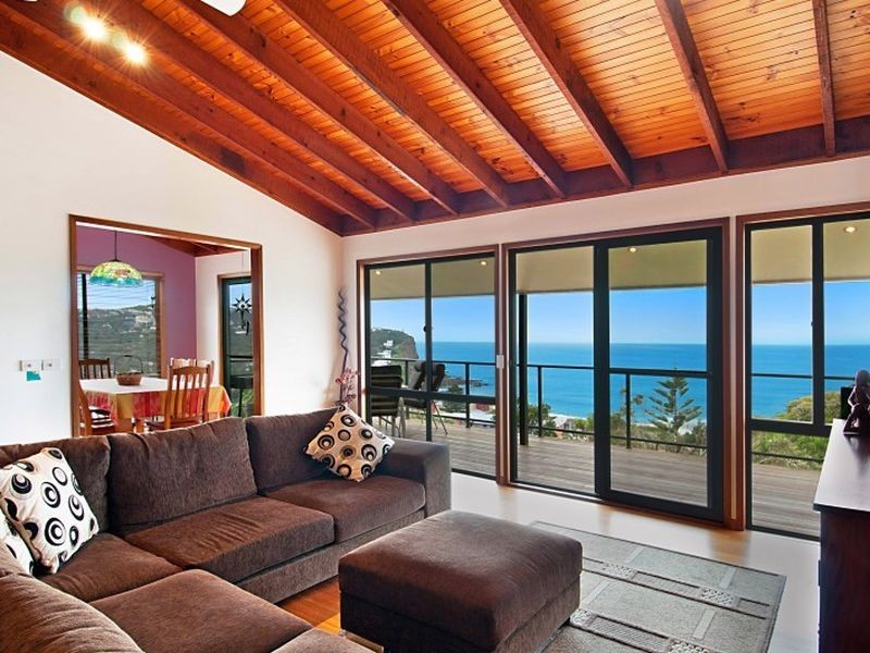 2 Circulo Drive, Copacabana NSW 2251