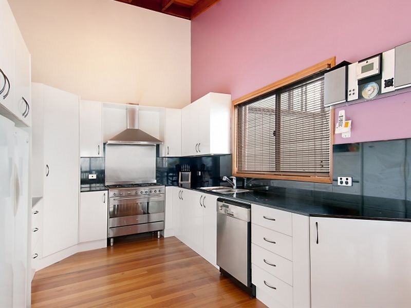 2 Circulo Drive, Copacabana NSW 2251