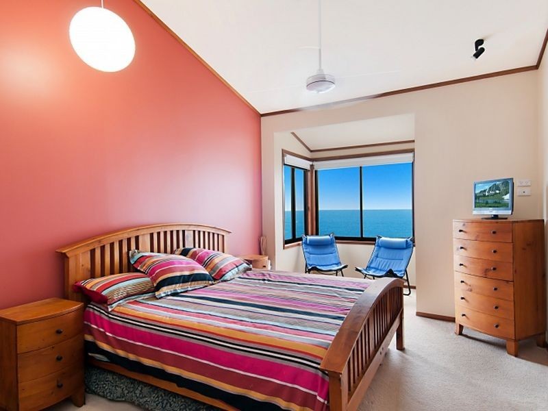 2 Circulo Drive, Copacabana NSW 2251