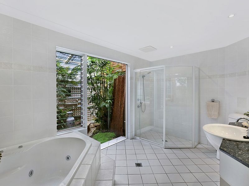 251a Avoca Drive, Avoca Beach NSW 2251