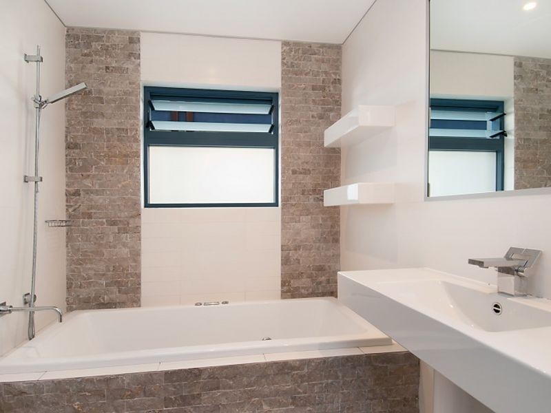 2/20 Barnhill Road, Terrigal NSW 2260