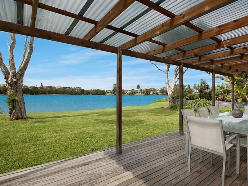 22 Farrand Crescent, Terrigal NSW 2260