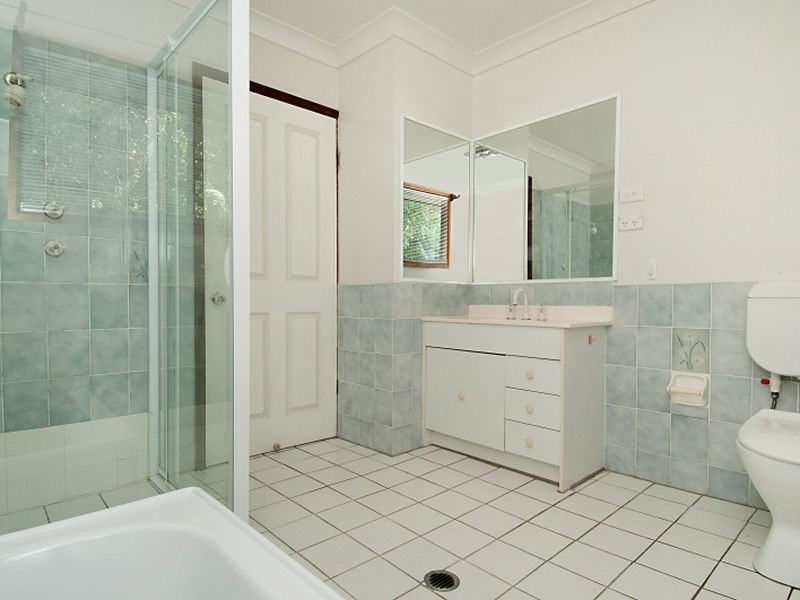 2/20 Cape Three Points Rd, Avoca Beach NSW 2251