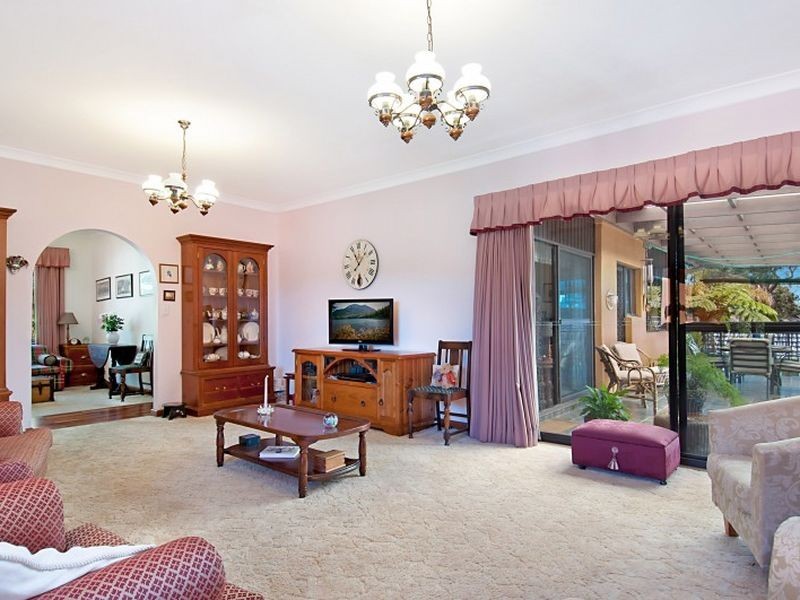 1 Woodfield Road, Kincumber NSW 2251