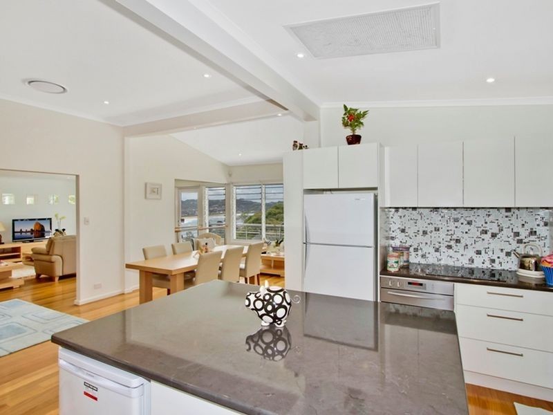 38 Fairscene Crescent, Avoca Beach NSW 2251