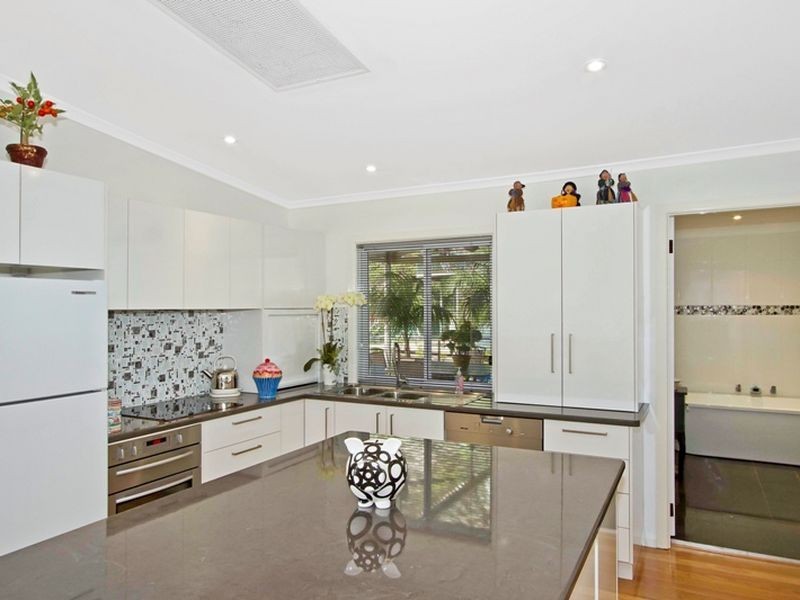 38 Fairscene Crescent, Avoca Beach NSW 2251