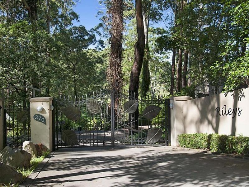 370 Avoca Drive, Avoca Beach NSW 2251