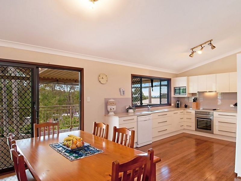 12 Karani Avenue, Avoca Beach NSW 2251