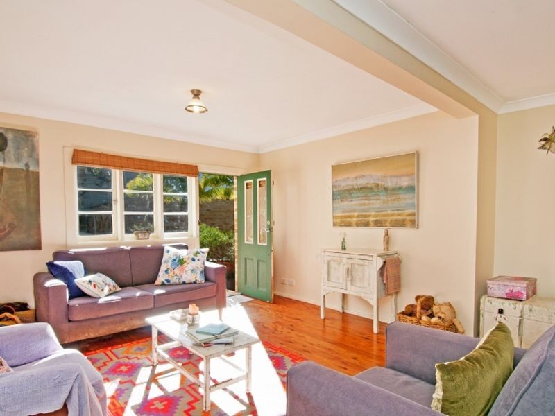 25 Walder Crescent, Avoca Beach NSW 2251