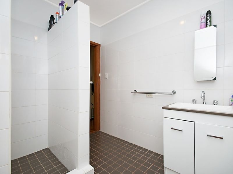 290 The Round Drive, Avoca Beach NSW 2251