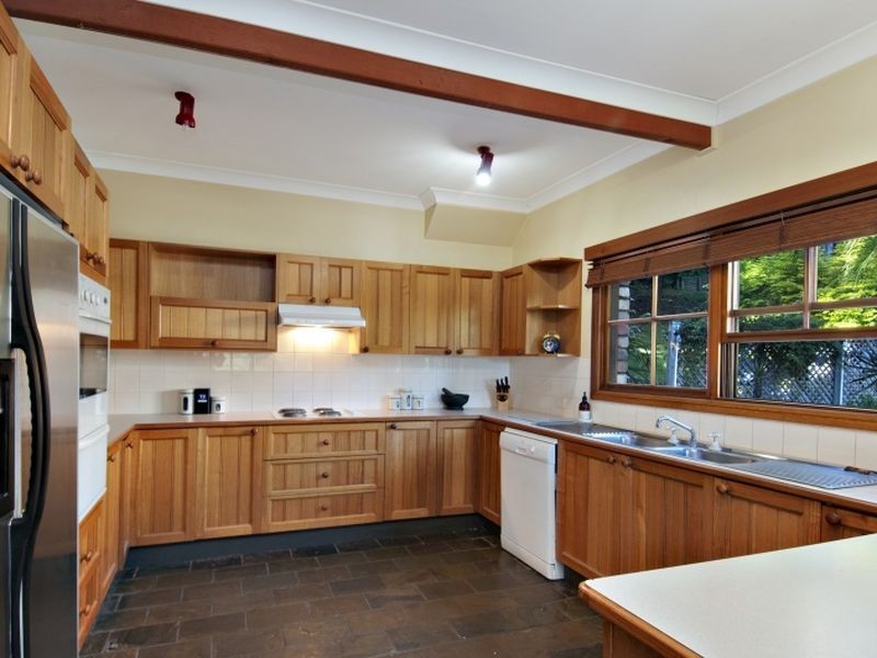 13 Cabbage Tree Avenue, Avoca Beach NSW 2251