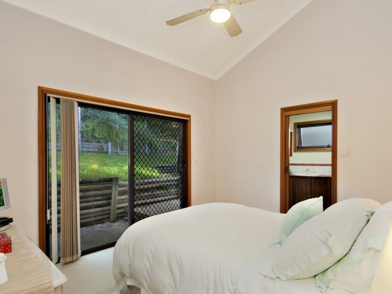 13 Cabbage Tree Avenue, Avoca Beach NSW 2251