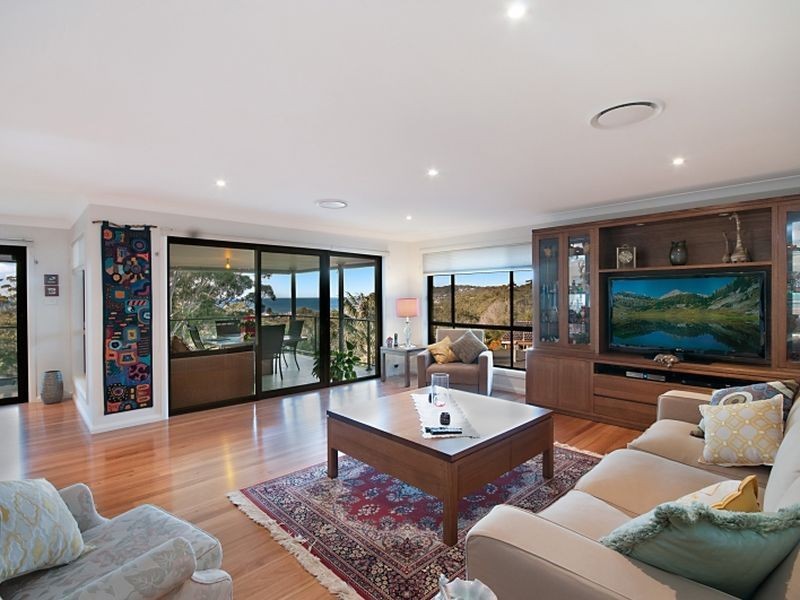 88 Bradleys Road, North Avoca NSW 2260