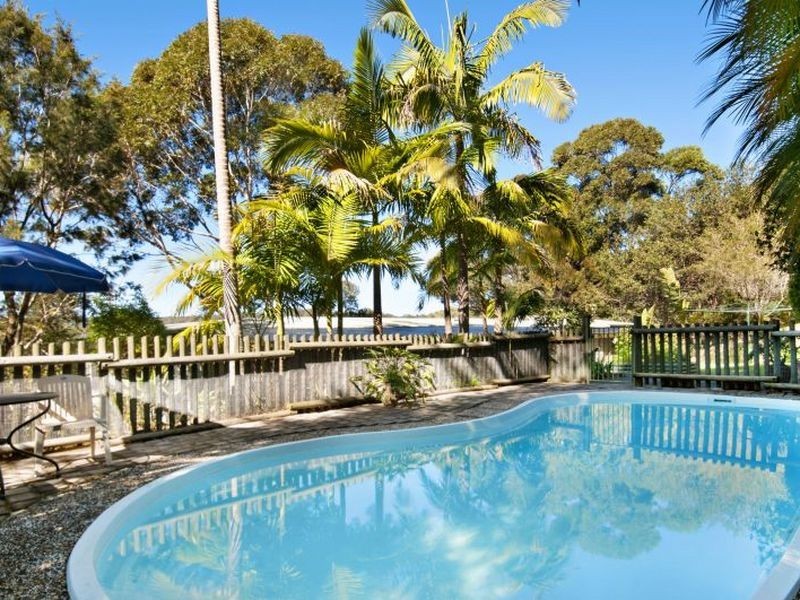 294 The Round Drive, Avoca Beach NSW 2251