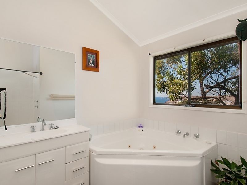 32 The Scenic Road, Killcare Heights NSW 2257