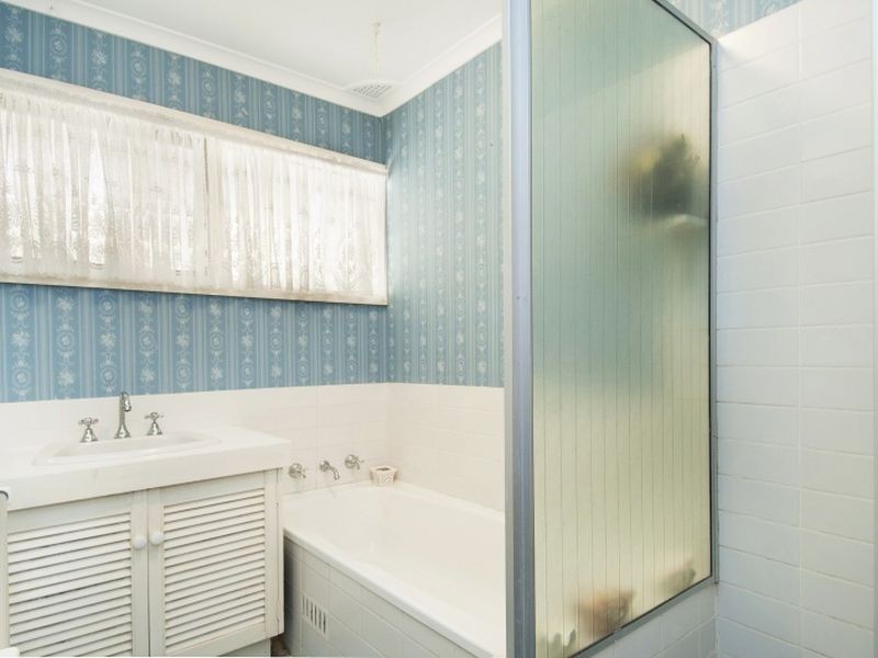 3 Cabbage Tree Avenue, Avoca Beach NSW 2251