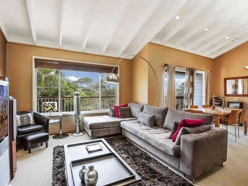 15 Cabbage Tree Avenue, Avoca Beach NSW 2251
