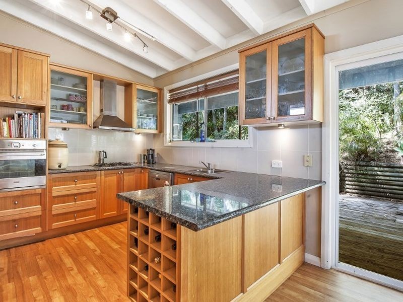 15 Cabbage Tree Avenue, Avoca Beach NSW 2251