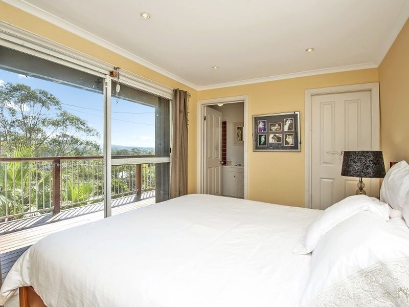 15 Cabbage Tree Avenue, Avoca Beach NSW 2251