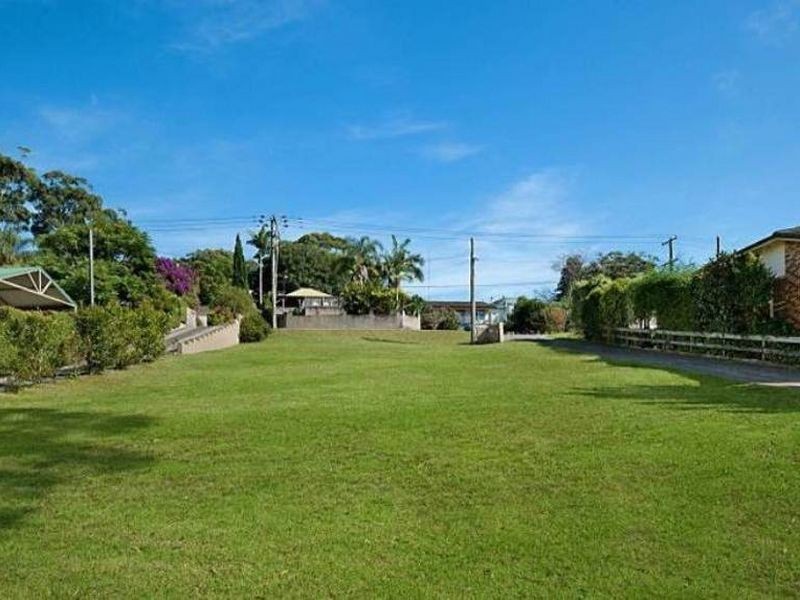 307 The Round Drive, Avoca Beach NSW 2251