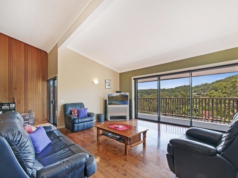 6 Mindaree Avenue, Wyoming NSW 2250