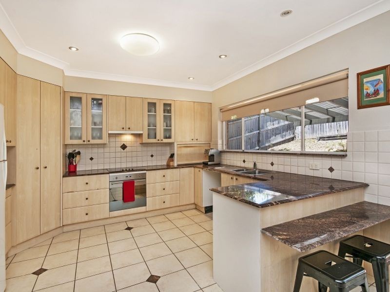 6 Mindaree Avenue, Wyoming NSW 2250