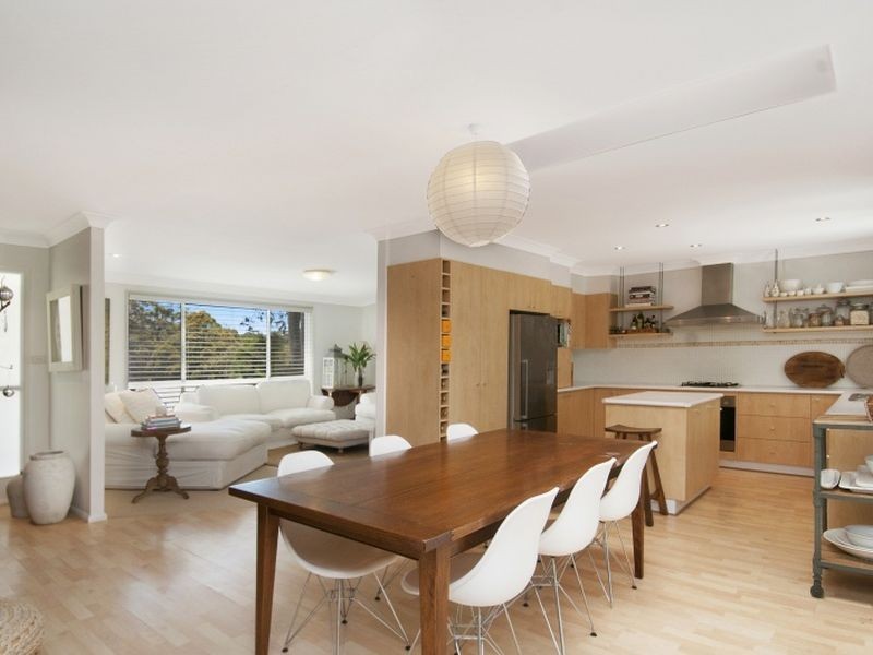 16 Peel Street, Avoca Beach NSW 2251