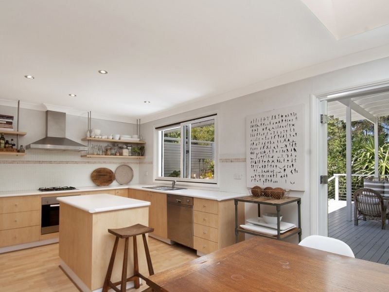 16 Peel Street, Avoca Beach NSW 2251