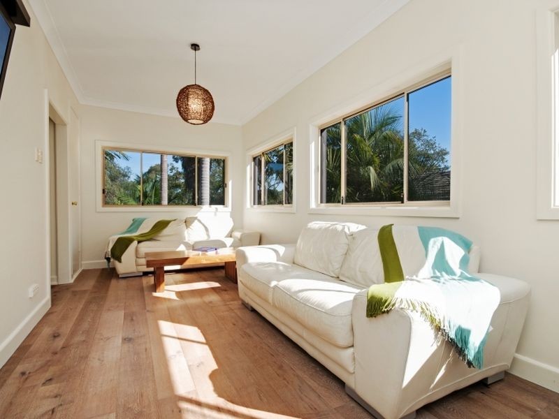 76 The Round Drive, Avoca Beach NSW 2251