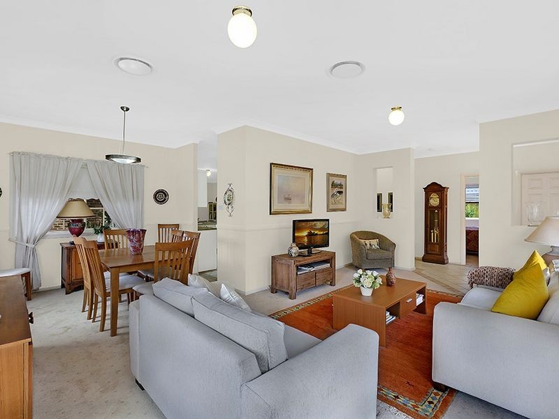 19 Jessie Hurley Dr, Erina NSW 2250