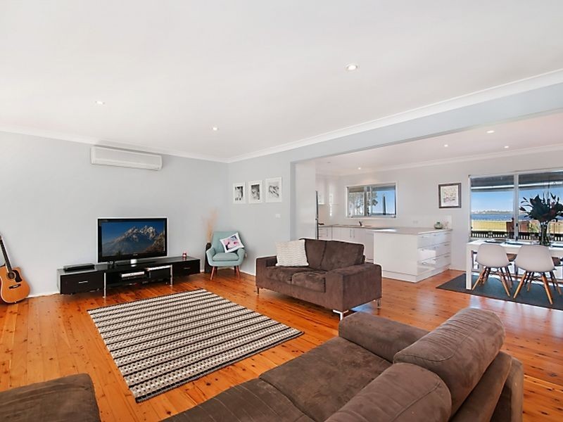 369 Lakedge Avenue, Berkeley Vale NSW 2261