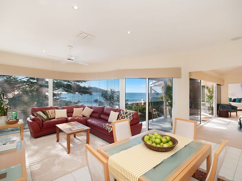 2 Cliff Ave, Avoca Beach NSW 2251