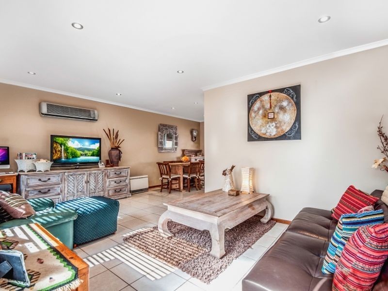 13 Walder Cr, Avoca Beach NSW 2251