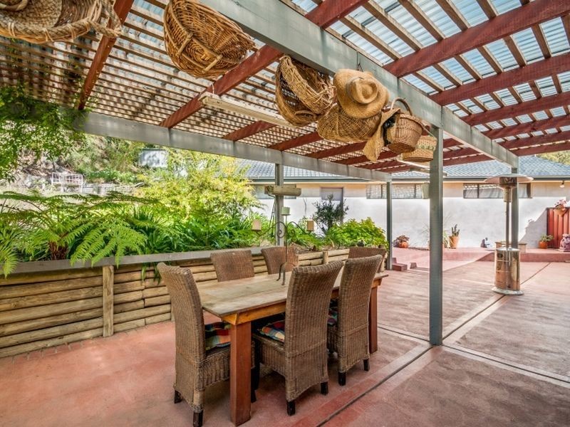 13 Walder Cr, Avoca Beach NSW 2251