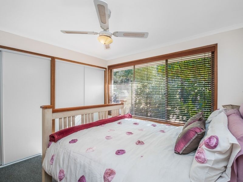 13 Walder Cr, Avoca Beach NSW 2251