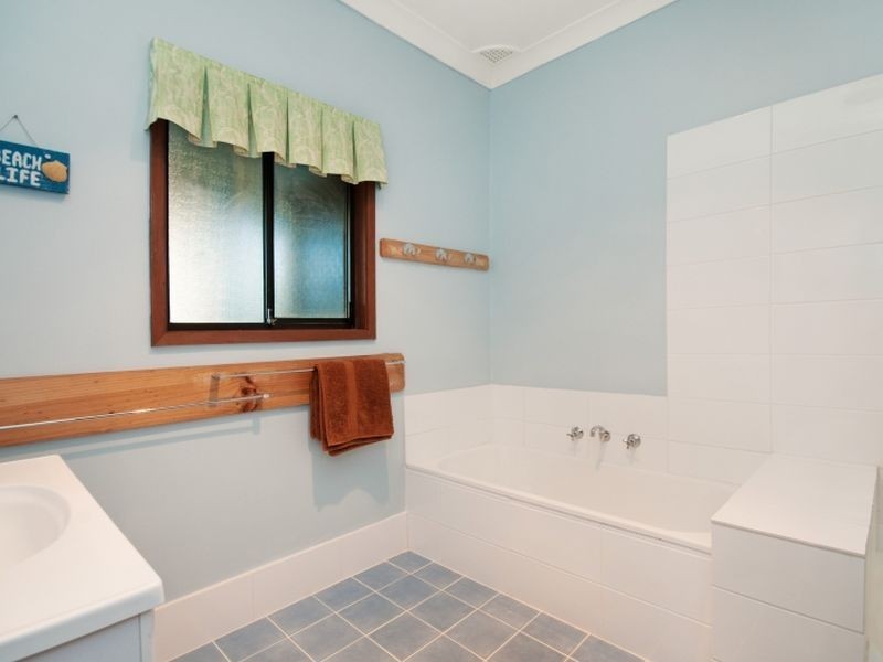 75 Pueblo Street, Copacabana NSW 2251