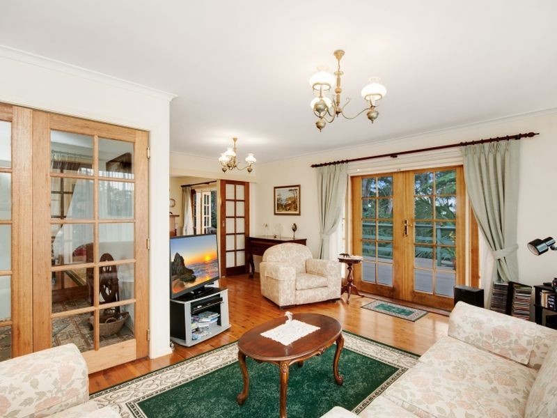 86 Bradleys Rd, North Avoca NSW 2260