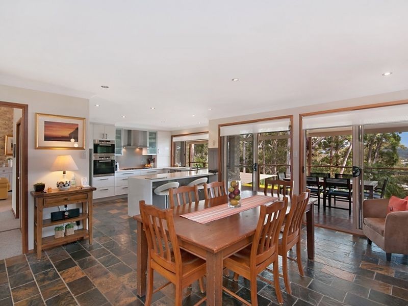 32 Endeavour Drive, Avoca Beach NSW 2251