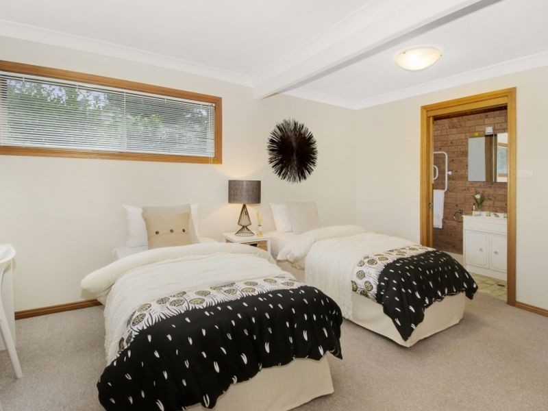 8 Walder Crescent, Avoca Beach NSW 2251