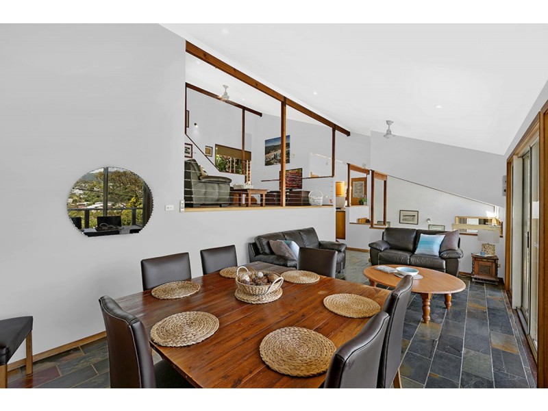 57 Fairscene Crescent, Avoca Beach NSW 2251