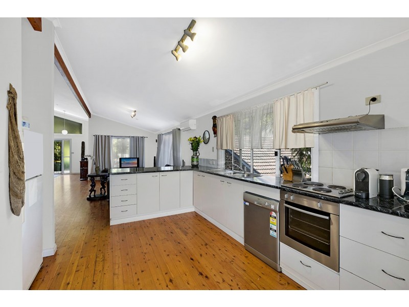 18 Fiesta Crescent, Copacabana NSW 2251