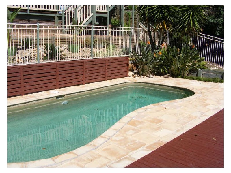 90 Hillside Rd, Avoca Beach NSW 2251