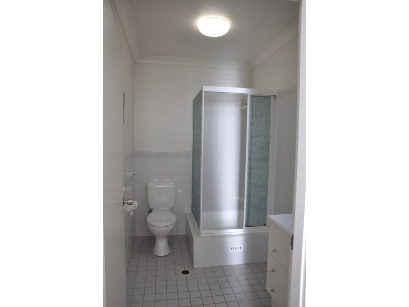 2/102 Copacabana Drive, Copacabana NSW 2251