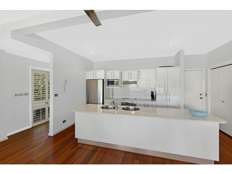 2/27b Ascot Avenue, Avoca Beach NSW 2251