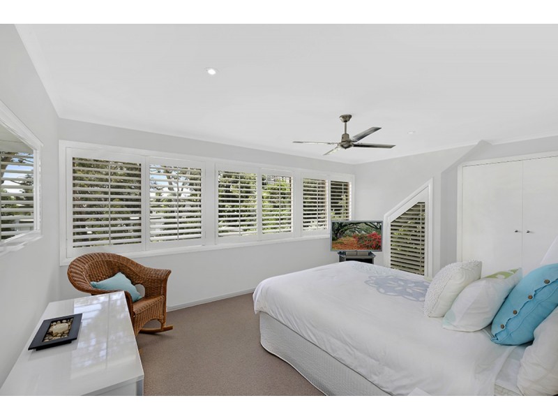 2/27b Ascot Avenue, Avoca Beach NSW 2251