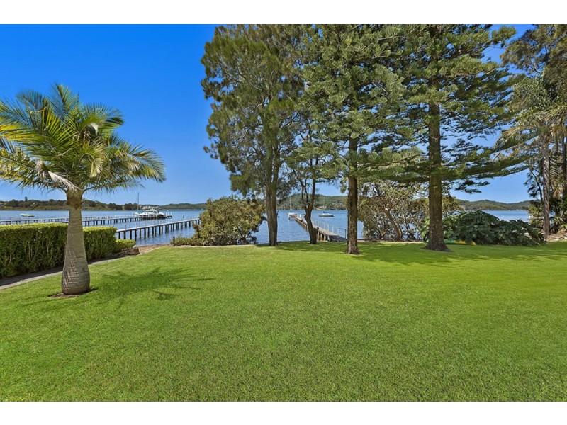 55 Albany Street, Point Frederick NSW 2250