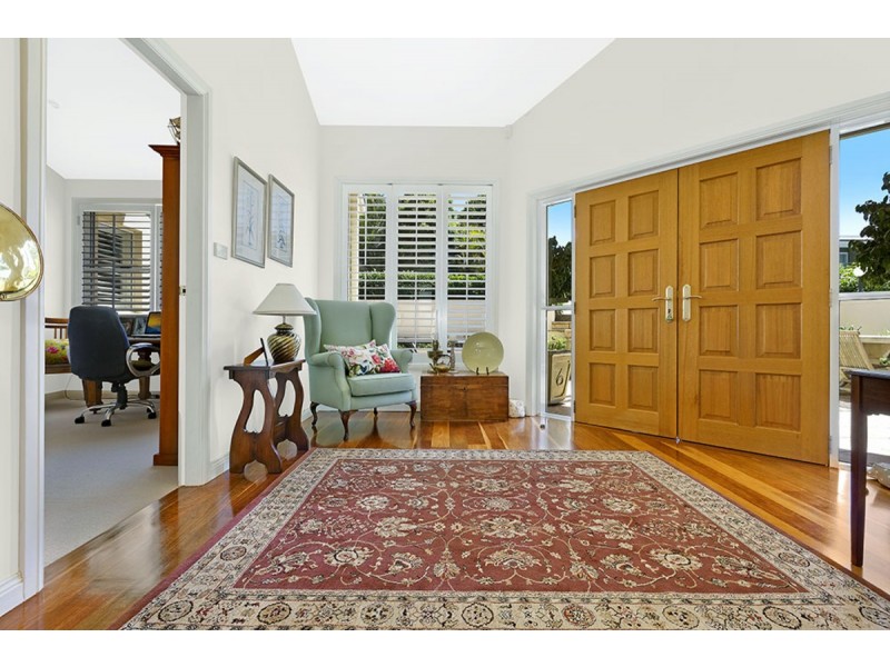 55 Albany Street, Point Frederick NSW 2250